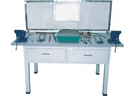 YLHM-A3型焊工、鉚工實(shí)訓(xùn)臺