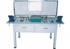 YLHM-A3型焊工、鉚工實(shí)訓(xùn)臺(tái)